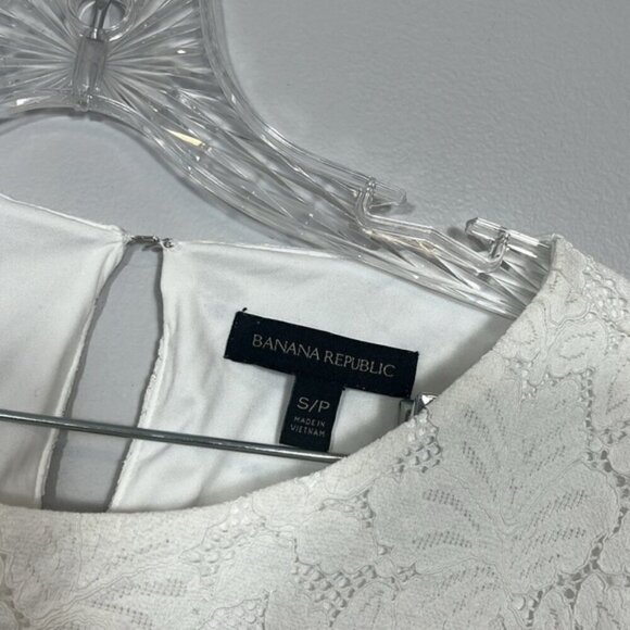 Banana Republic white lace bell sleeve top size small - Picture 3 of 4